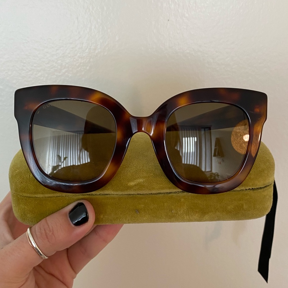 Gucci sunglasses with star